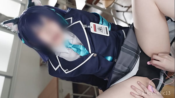 人気コスプレイヤーがポルチオマッサージで発情完堕ち 連続中◯し子作りセックス