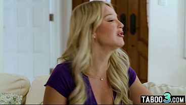 Mature stepmom Laura Bentley cant resist her nudist stepdaughters pussy
